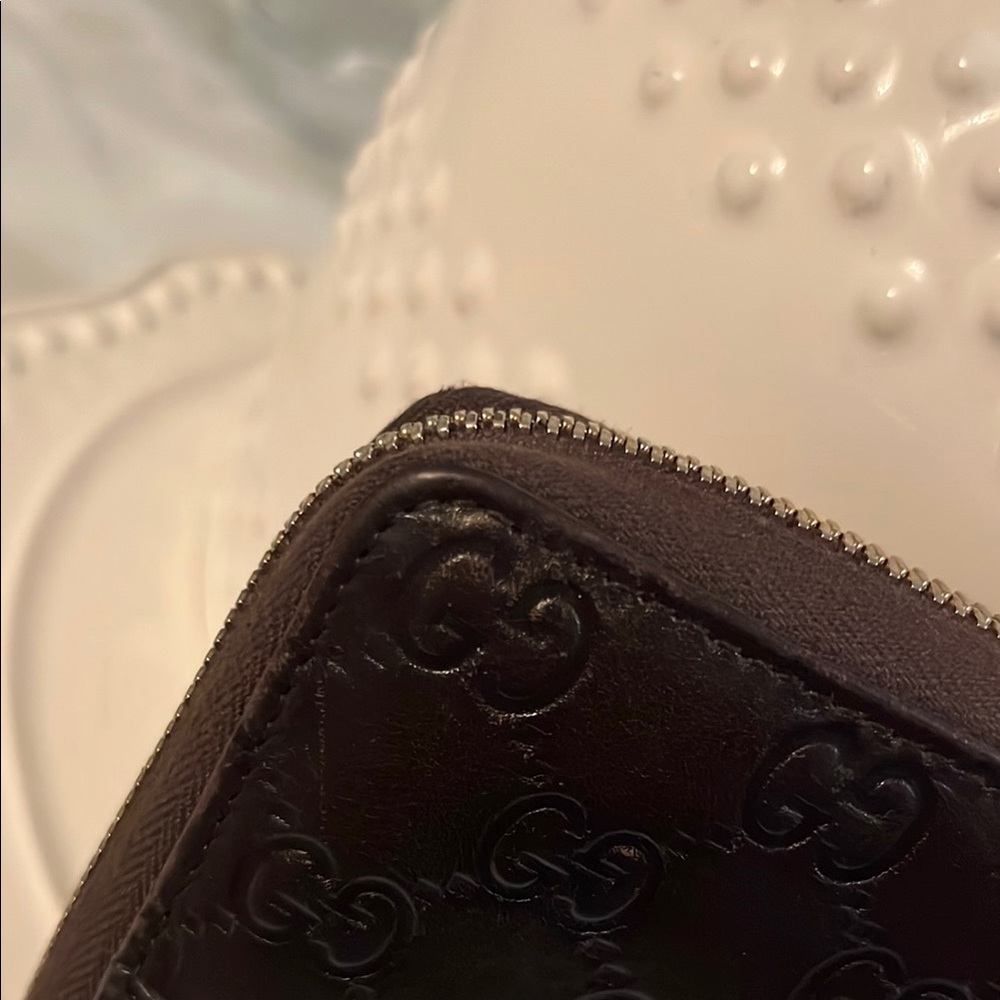 Gucci Long Brown Embossed Zip Wallet - Picture 5 of 11